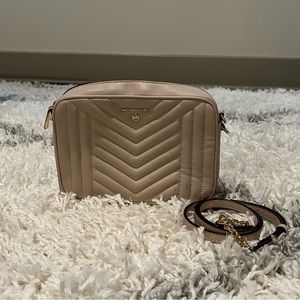 Michael Kors Jet Set Medium Quilted Leather Camera Bag in Truffle